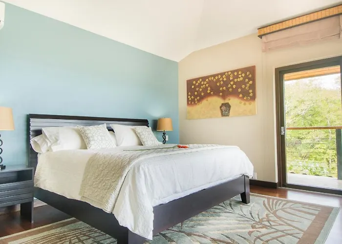 Luxury W/ Views & Infinity Pool: Near Beach! Сasa de vacaciones Puerto Viejo de Talamanca