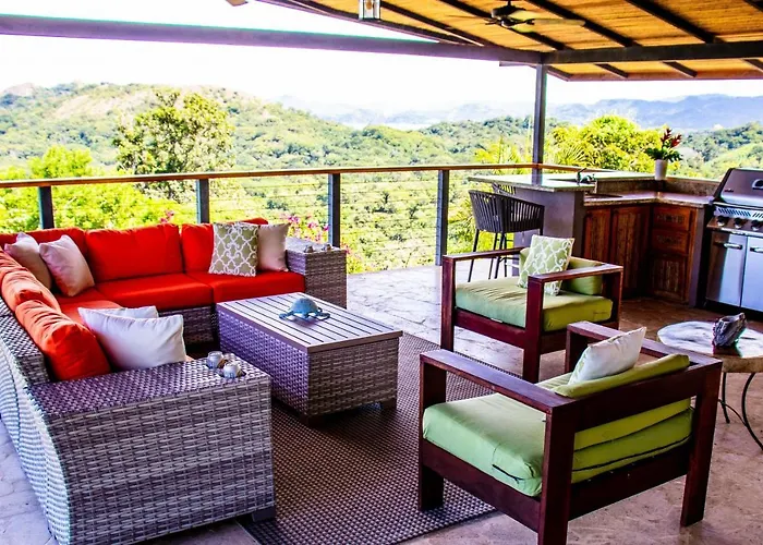 Luxury W/ Views & Infinity Pool: Near Beach! Puerto Viejo de Talamanca