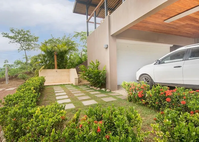 Luxury W/ Views & Infinity Pool: Near Beach! Сasa de vacaciones *