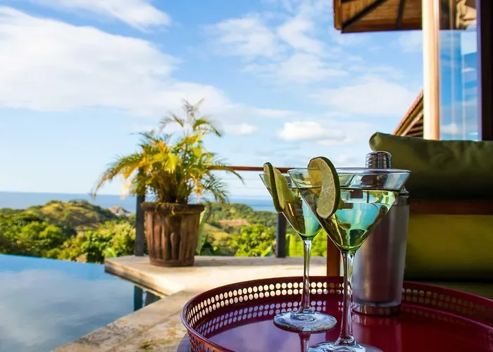 Luxury W/ Views & Infinity Pool: Near Beach!