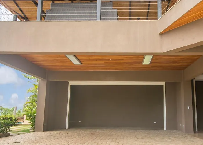 Luxury W/ Views & Infinity Pool: Near Beach! Hébergement de vacances Puerto Viejo (Guanacaste)