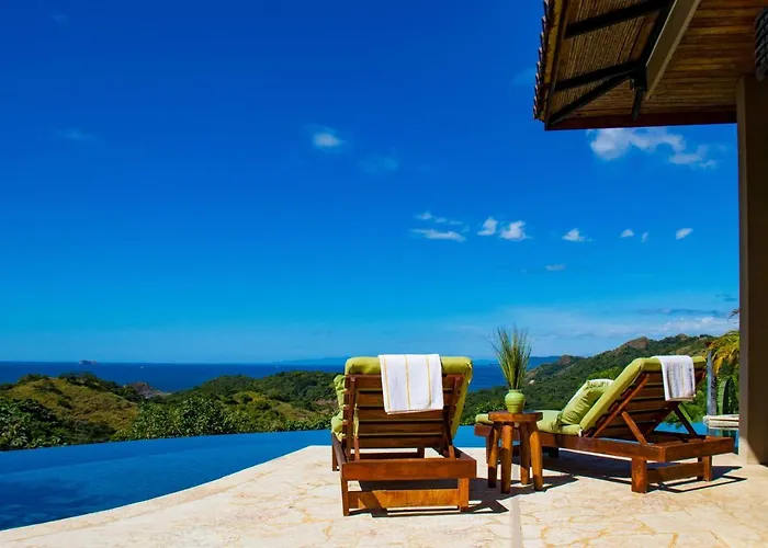 Luxury W/ Views & Infinity Pool: Near Beach! Сasa de vacaciones *