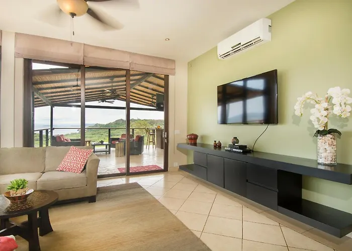 Luxury W/ Views & Infinity Pool: Near Beach! *