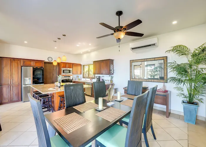 Luxury W/ Views & Infinity Pool: Near Beach! Puerto Viejo (Guanacaste)
